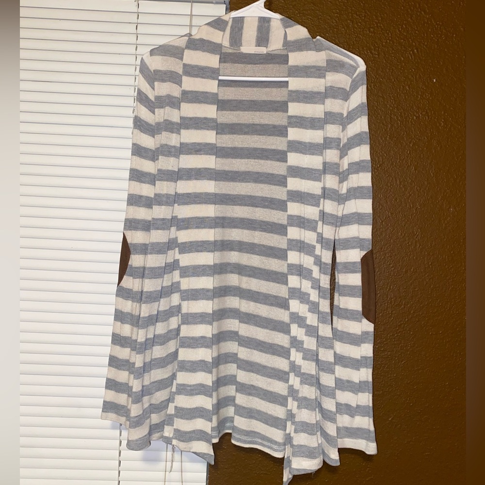 AlwaysMe cardigan (size S)
